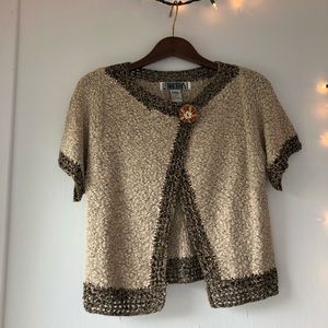 🐴LIKE NEW-Summer Cardigan With Wooden Bead Button